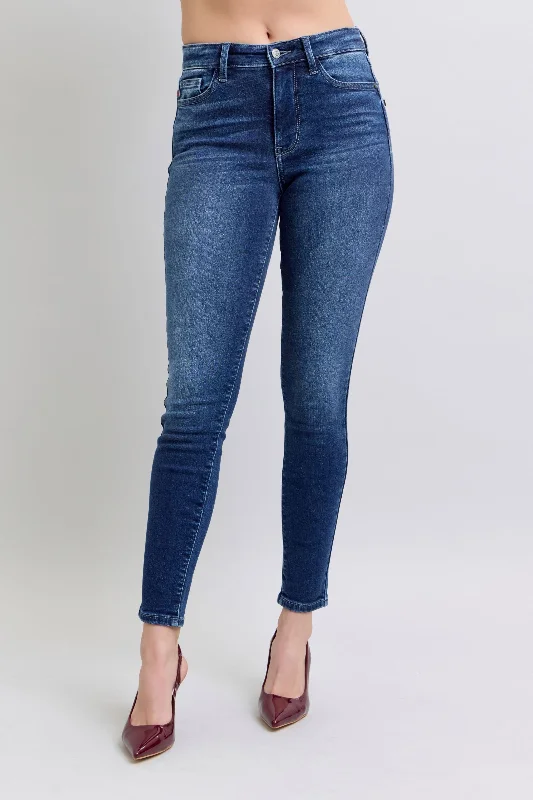 Slim Boyfriend Jeans for Hybrid -Judy Blue Mid Rise Thermal Skinny Denim Jeans 82635