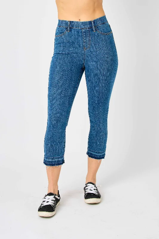 Decorated Back Pocket Jeans for Style -Judy Blue High Waist Pull On Capri Denim Jeans 78112