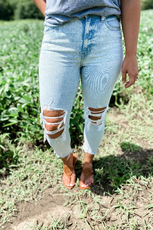 Slim Boyfriend Jeans for Hybrid -The Tobi's- Light Wash Distressed Skinny Jeans