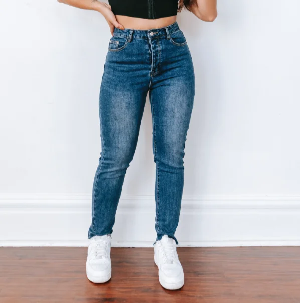 Sustainable Jeans for Eco -Medium Wash,  High Waisted Jeans - With Stretch - The Lily