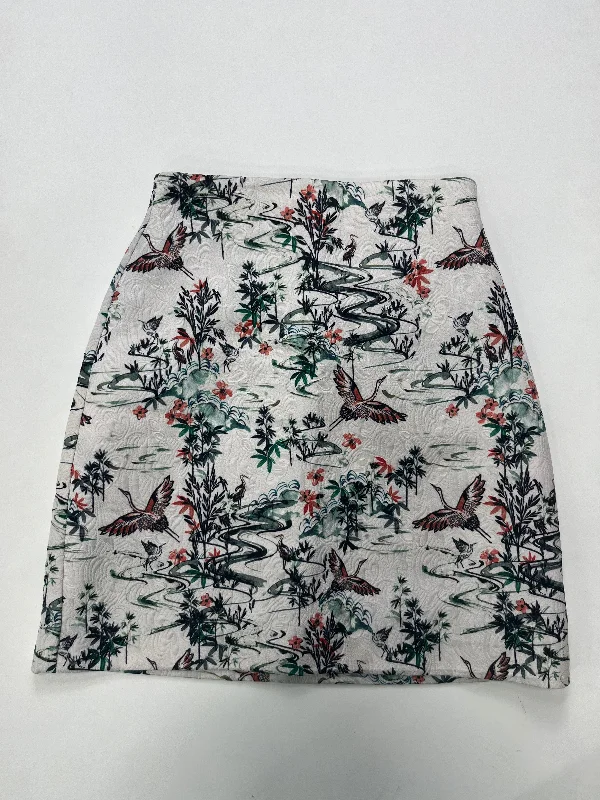 Designer mini skirts for high-end appeal -Skirt Mini & Short By H&m  Size: 4