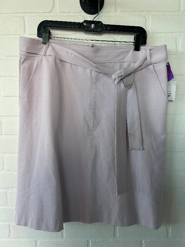 High-waisted skirts with button front detail -Skirt Mini & Short By Liz Claiborne  Size: 12