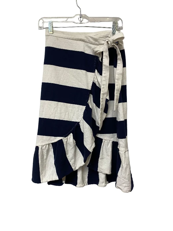 Durable skirts for long-lasting wardrobe staples -Skirt Midi By J. Crew  Size: Xs