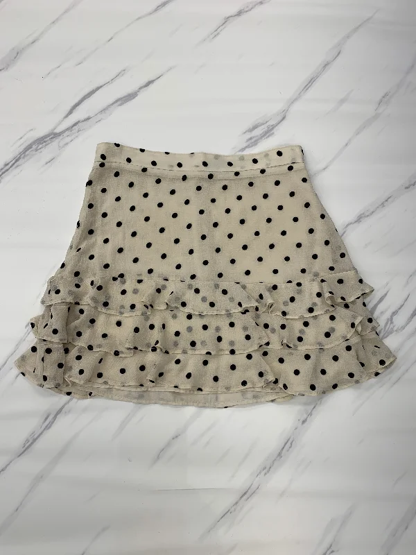 High-waisted mini skirts for retro vibes -Polkadot Pattern Skirt Mini & Short Bardot, Size 10